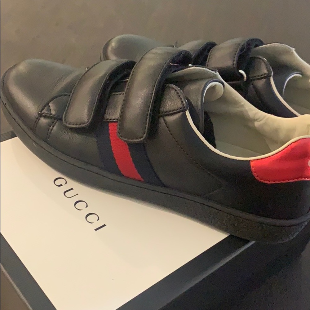 Gucci boys leather sneakers